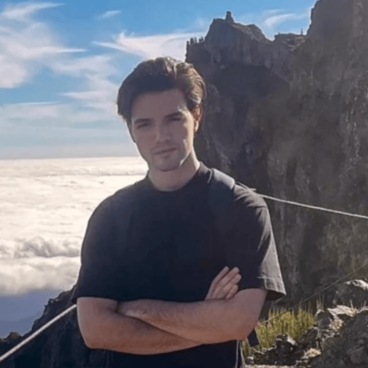 Victor - meditator matematică și informatică, absolvent FMI-UNIBUC seria de olimpici